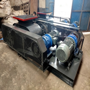 2PG610x400對輥破碎機發貨圖片_發往福建龍巖_鵝卵石制砂
