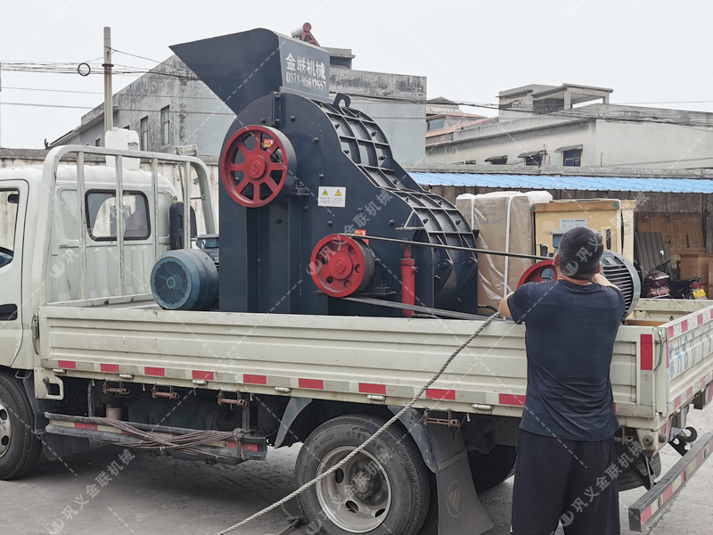 SCF1100X1000大型雙級粉碎機(jī)發(fā)貨圖片_發(fā)往甘肅平陽_破碎煤矸石